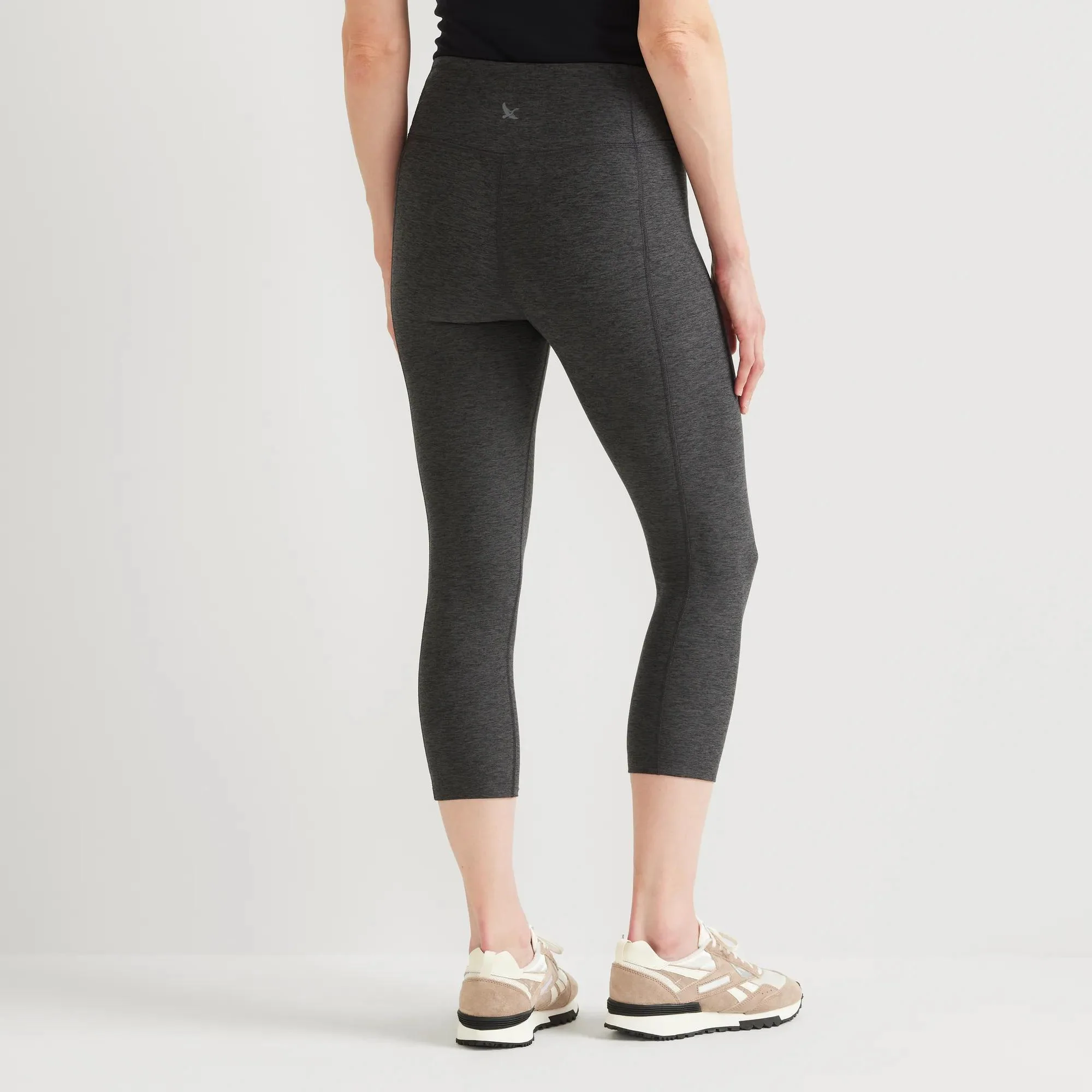 Women's Train Ascent 2.0 High-Rise Capri Leggings - Image 5