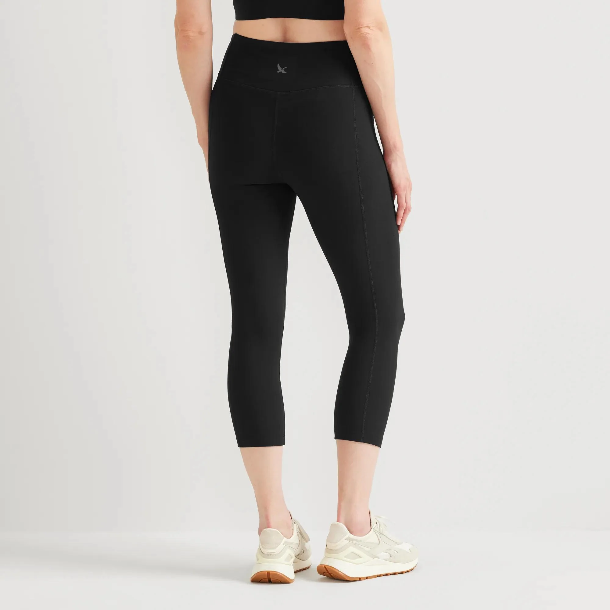 Women's Train Ascent 2.0 High-Rise Capri Leggings - Image 6