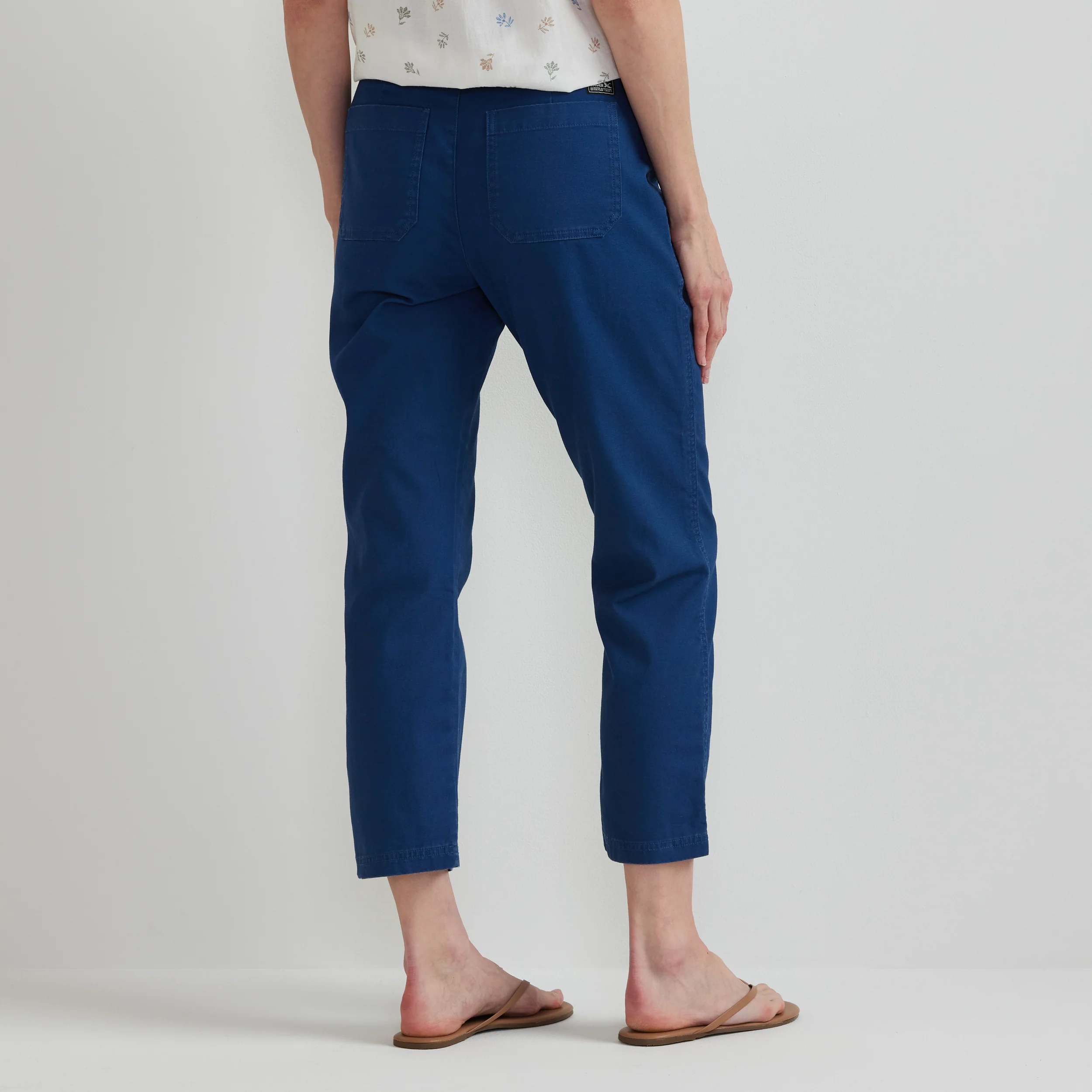 Women's Utility Stretch Canvas Kick Cropped Pants - Image 13